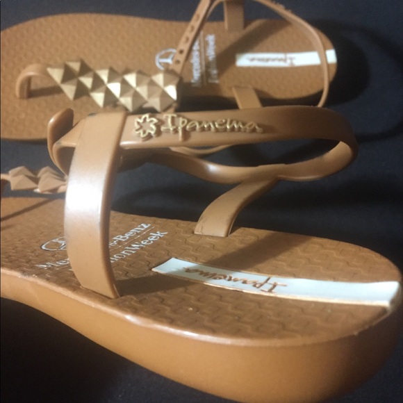 Impanema Mercedes Benz Fashion Week Sandals - Picture 6 of 8